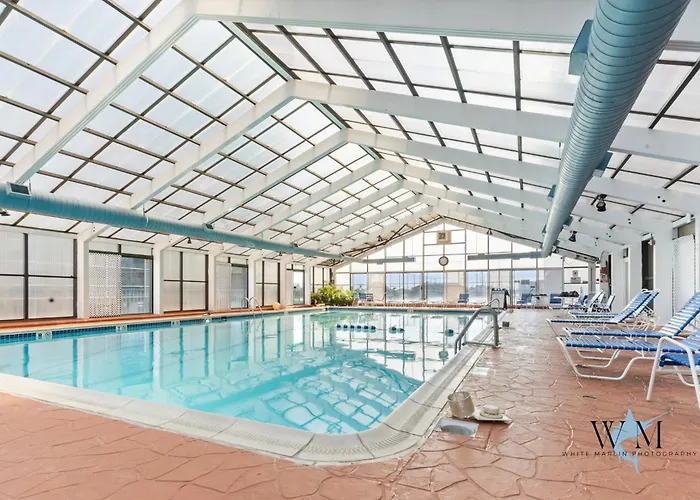 Holiday home Ocean Getaway Capri 2br W Ocean Views, Pool, Fitness Center *