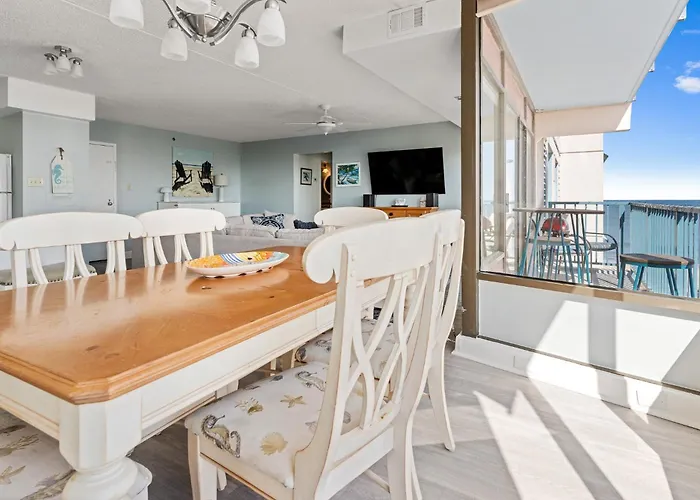 Ocean Getaway Capri 2br W Ocean Views, Pool, Fitness Center Holiday home
