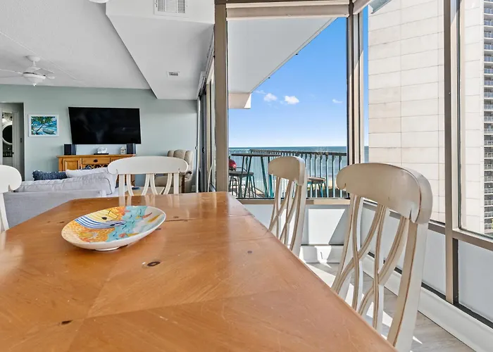 Holiday home Ocean Getaway Capri 2br W Ocean Views, Pool, Fitness Center